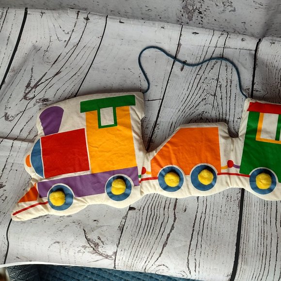 vintage Hallmark cards 1983 made in Taiwan fabric train wall hanger nursery deco - Picture 2 of 11